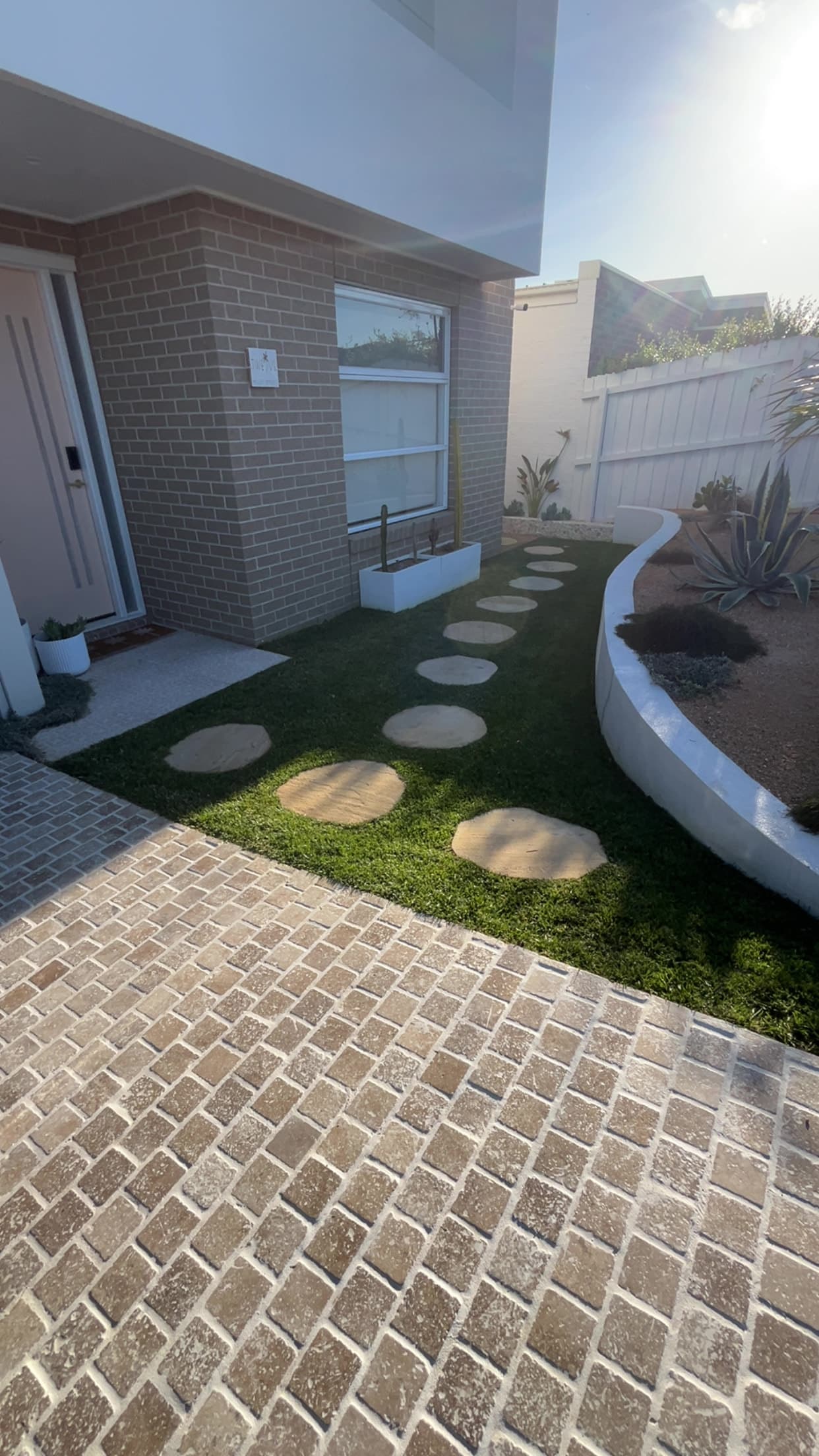 Garden beds and retaining edges in Rochester by KO. Landscapes